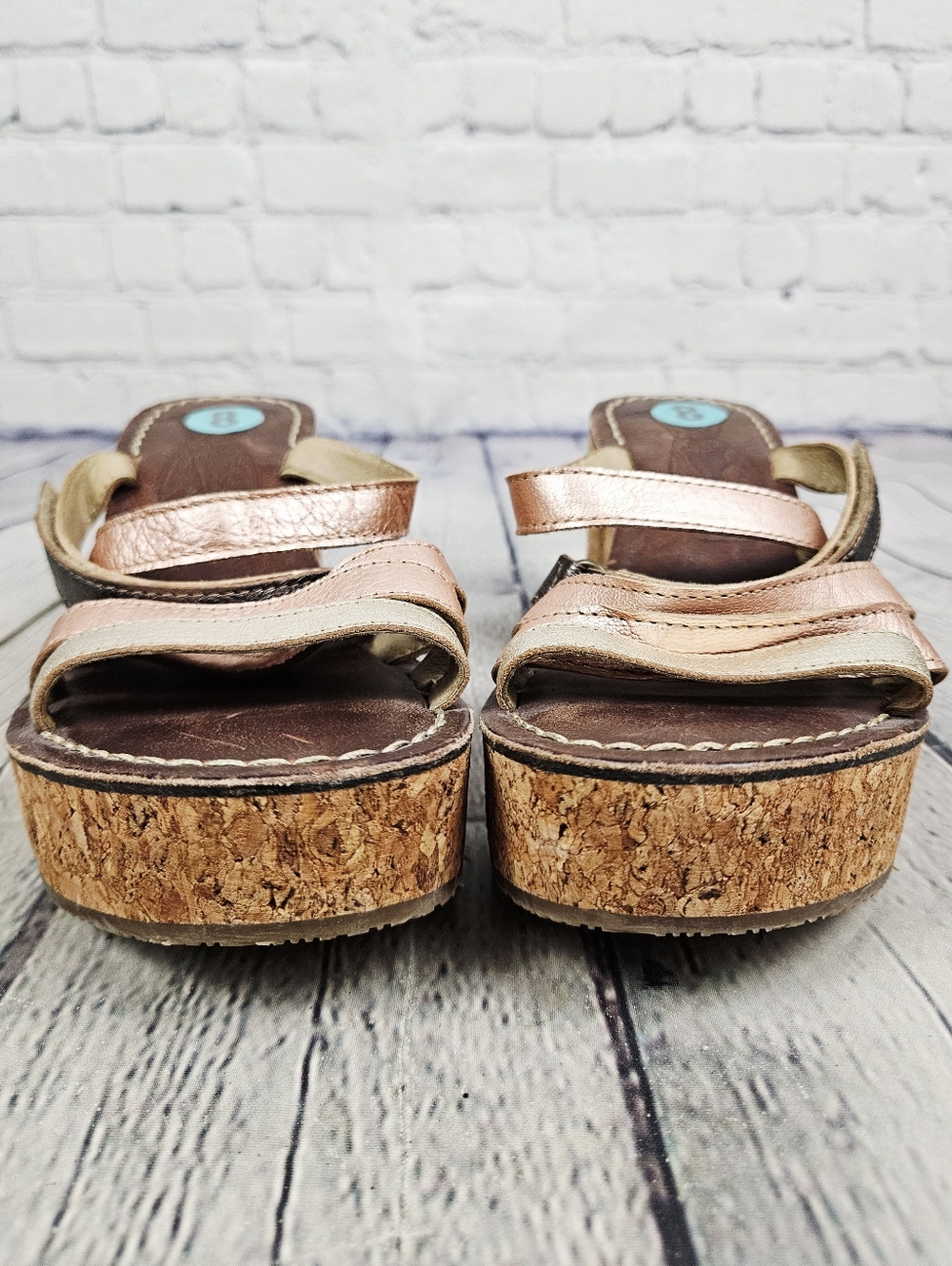 FLY LONDON | Idra strappy metallic leather platform wedge sandals - Picture 6 of 11